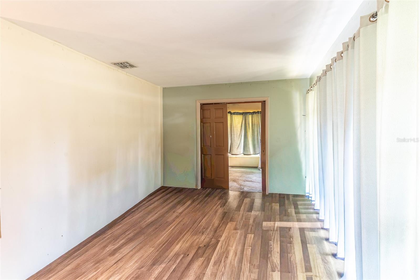 1 E Wolf St Property Photo 16