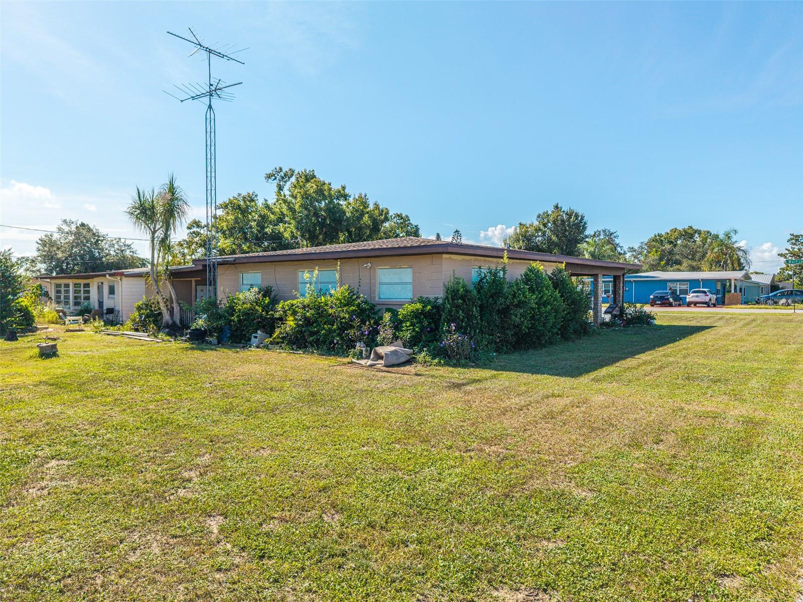 1 E Wolf St Property Photo 32