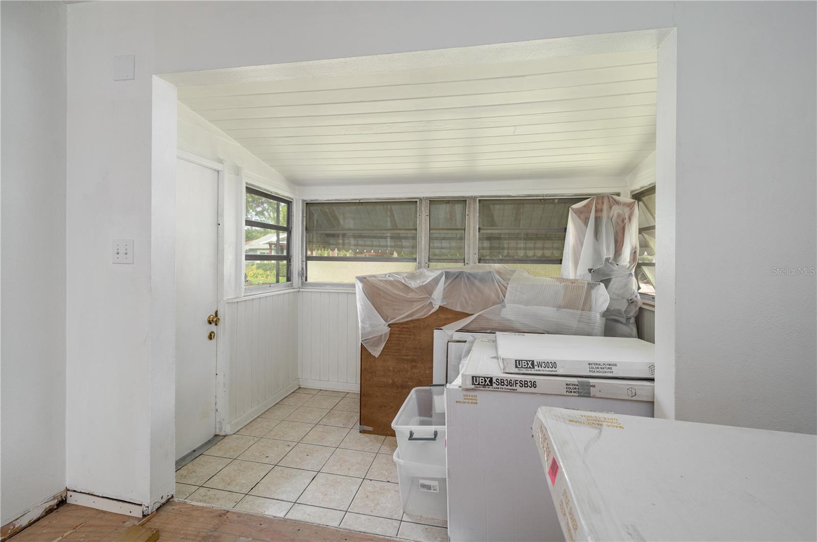 3905 N Clearfield Ave Property Photo 9