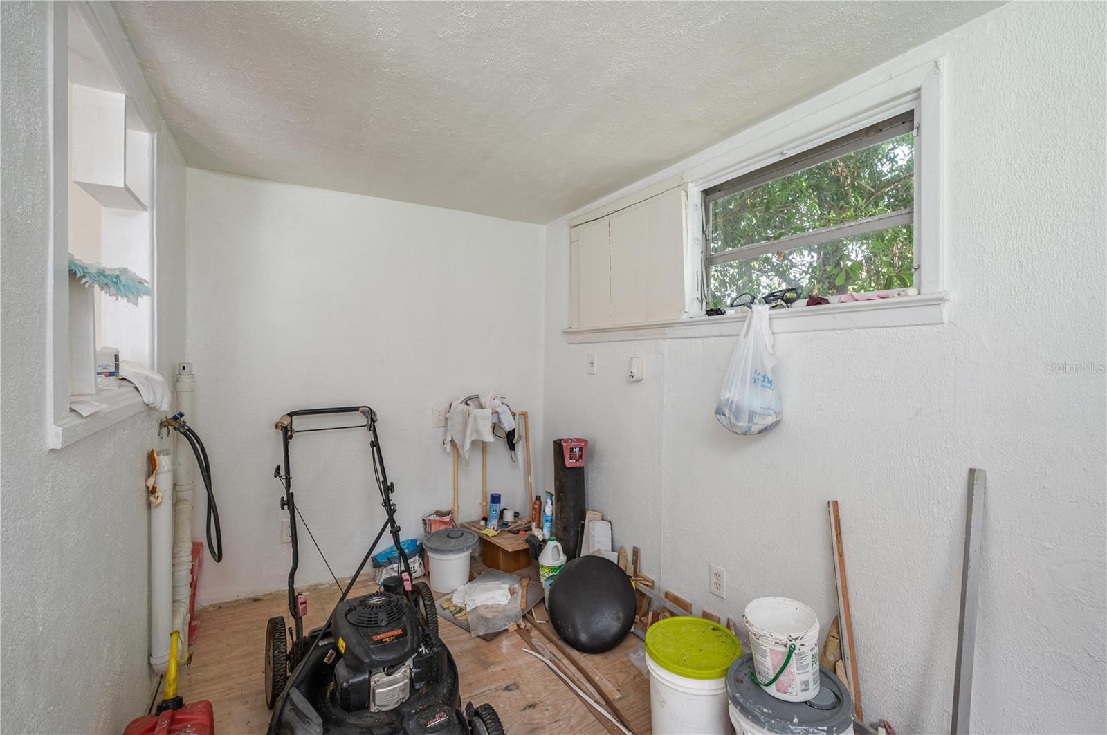 3905 N Clearfield Ave Property Photo 16