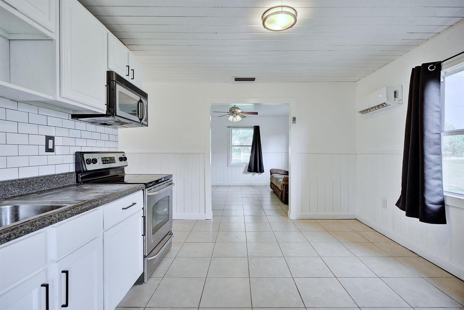 131 Wiggins Ave Property Photo 5