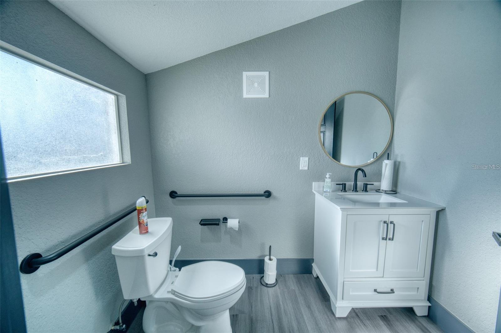 141 Avenue E Sw Property Photo 9