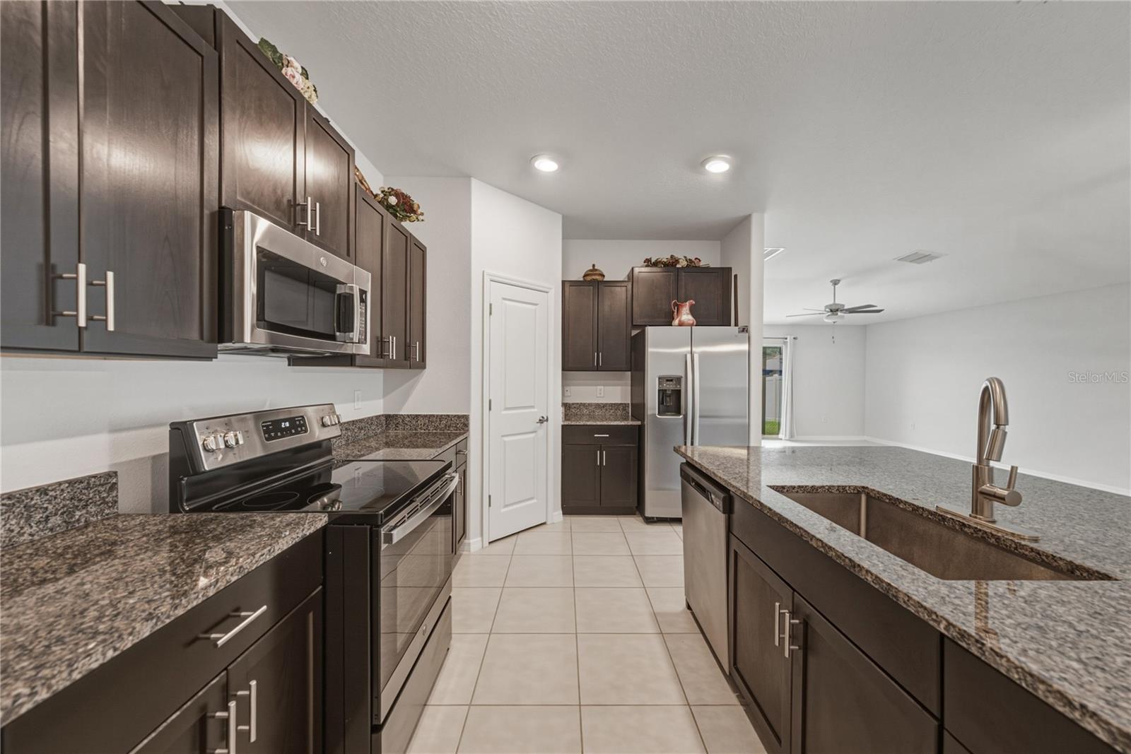 4334 Trotters Way Property Photo 13