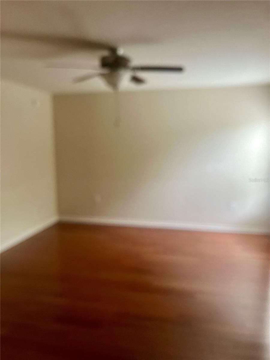 308 Windsor St Property Photo 4
