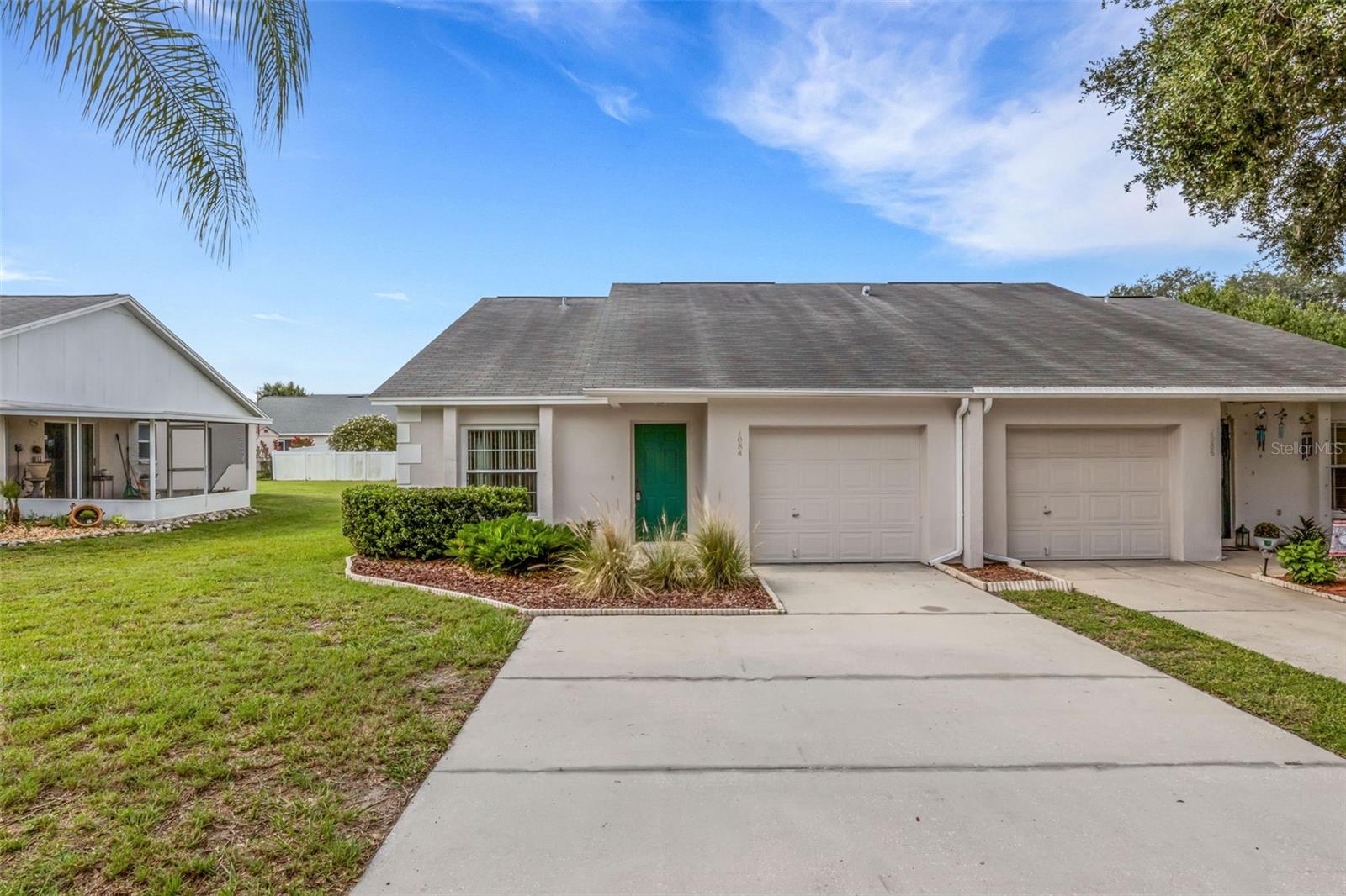 1084 MEADOWOOD POINTE RD