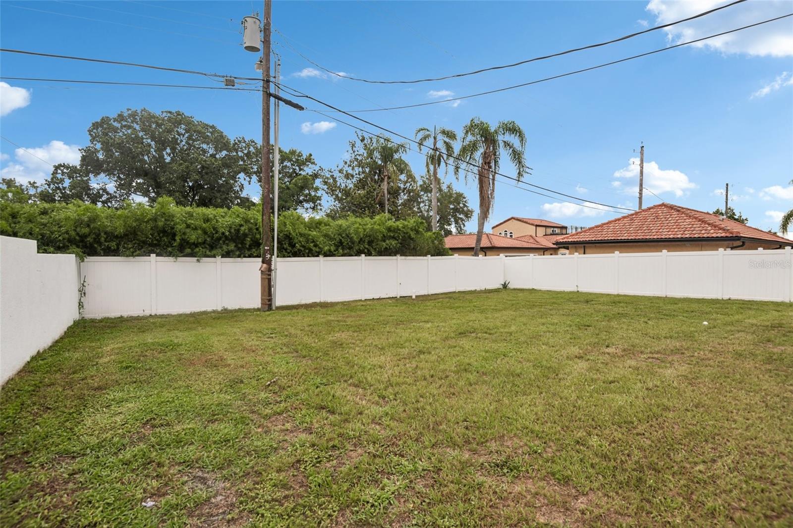 624 Kerneywood St Property Photo 25