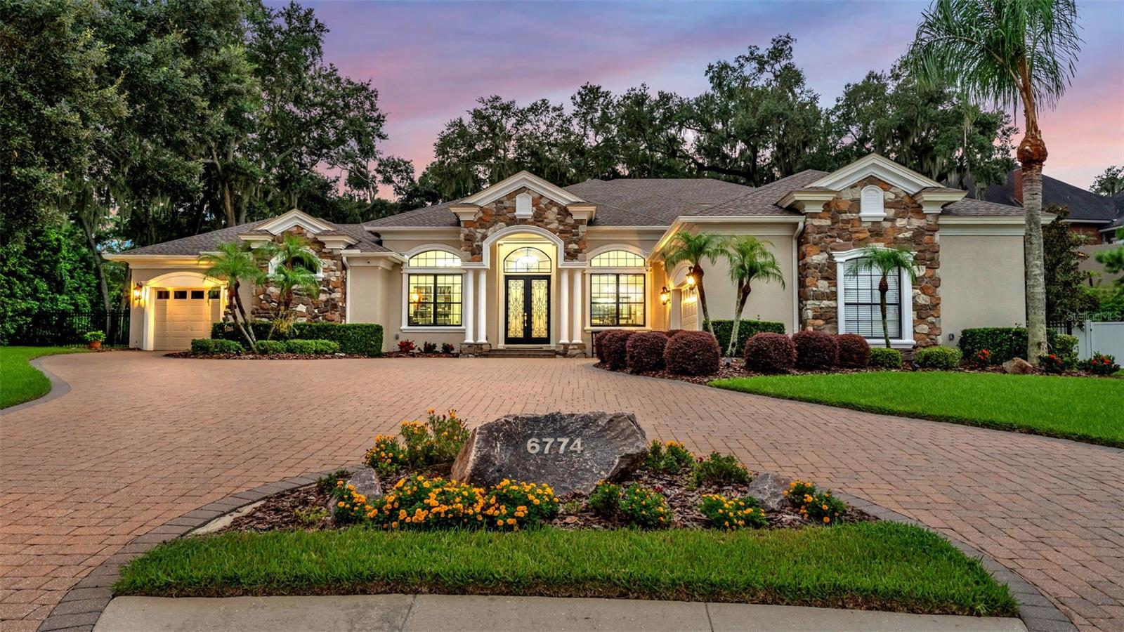 6774 Crescent Woods Cir Property Photo 1