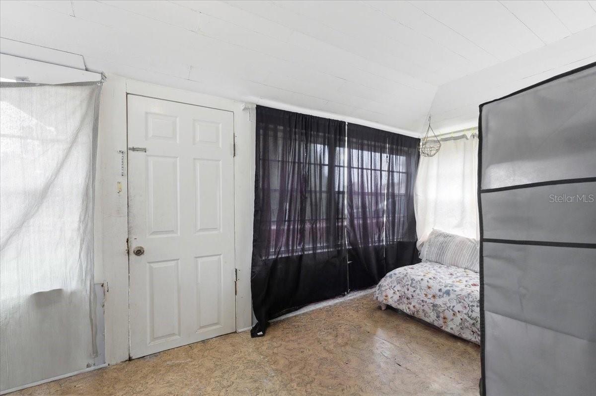 675 E Bay Ave Property Photo 21