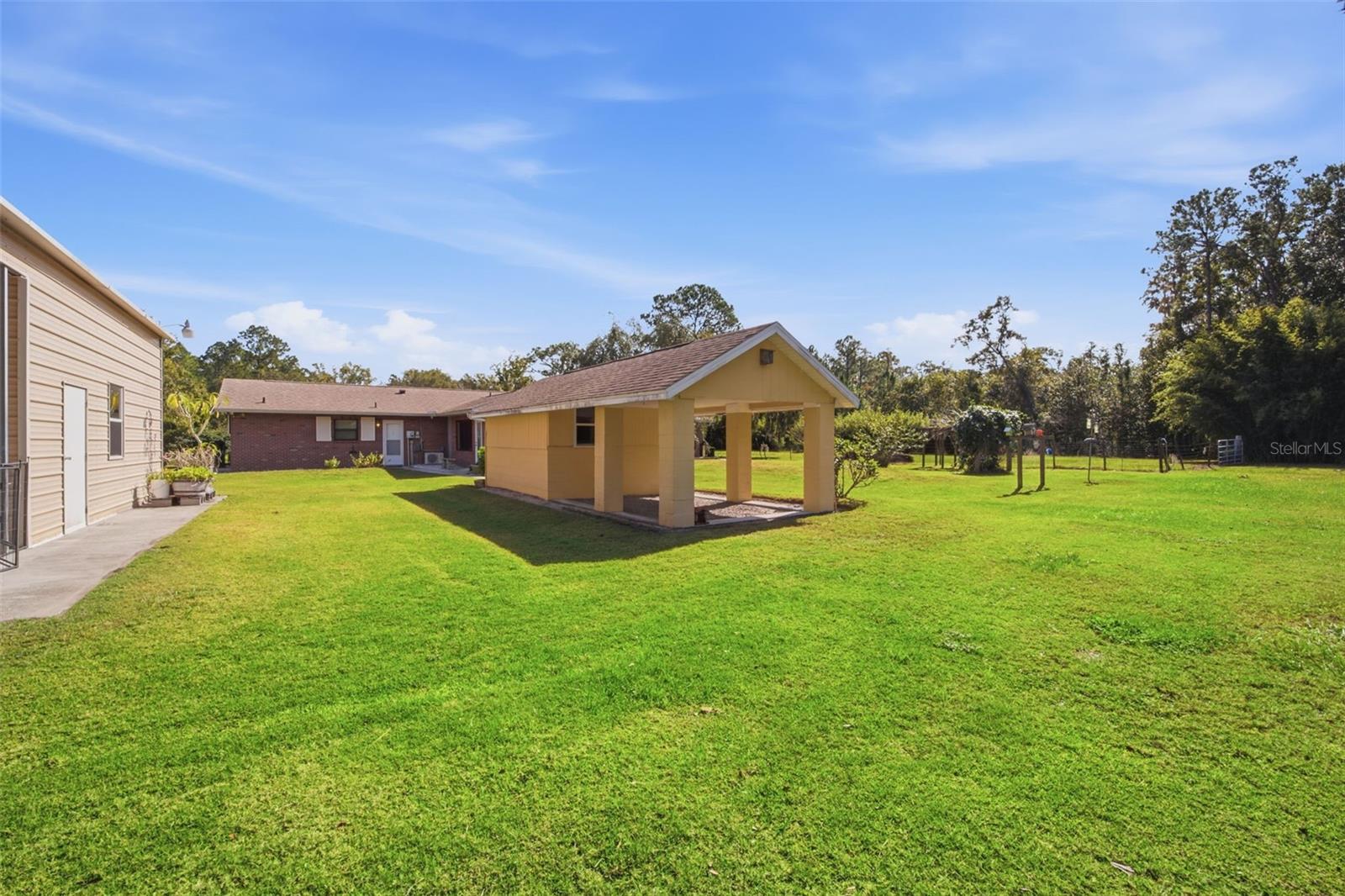 9240 Moore Rd Property Photo 45