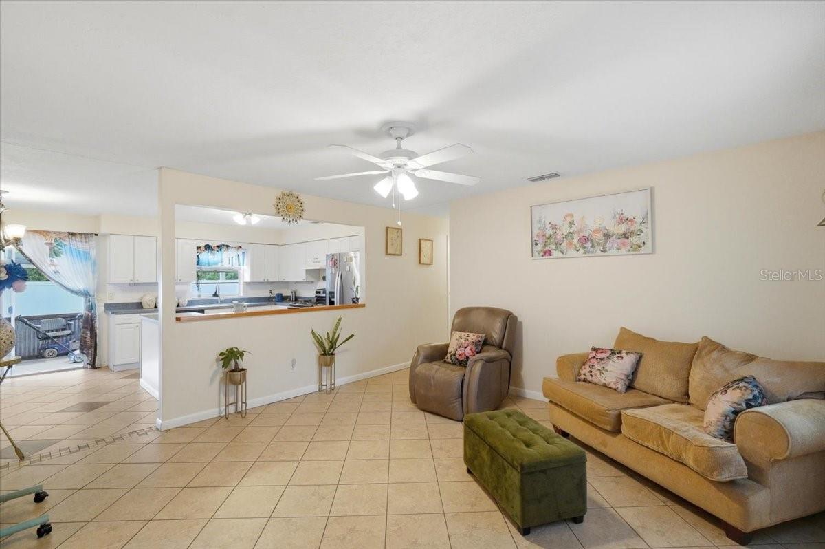 156 Manseau Dr Property Photo 11