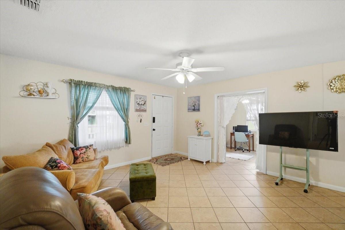 156 Manseau Dr Property Photo 12
