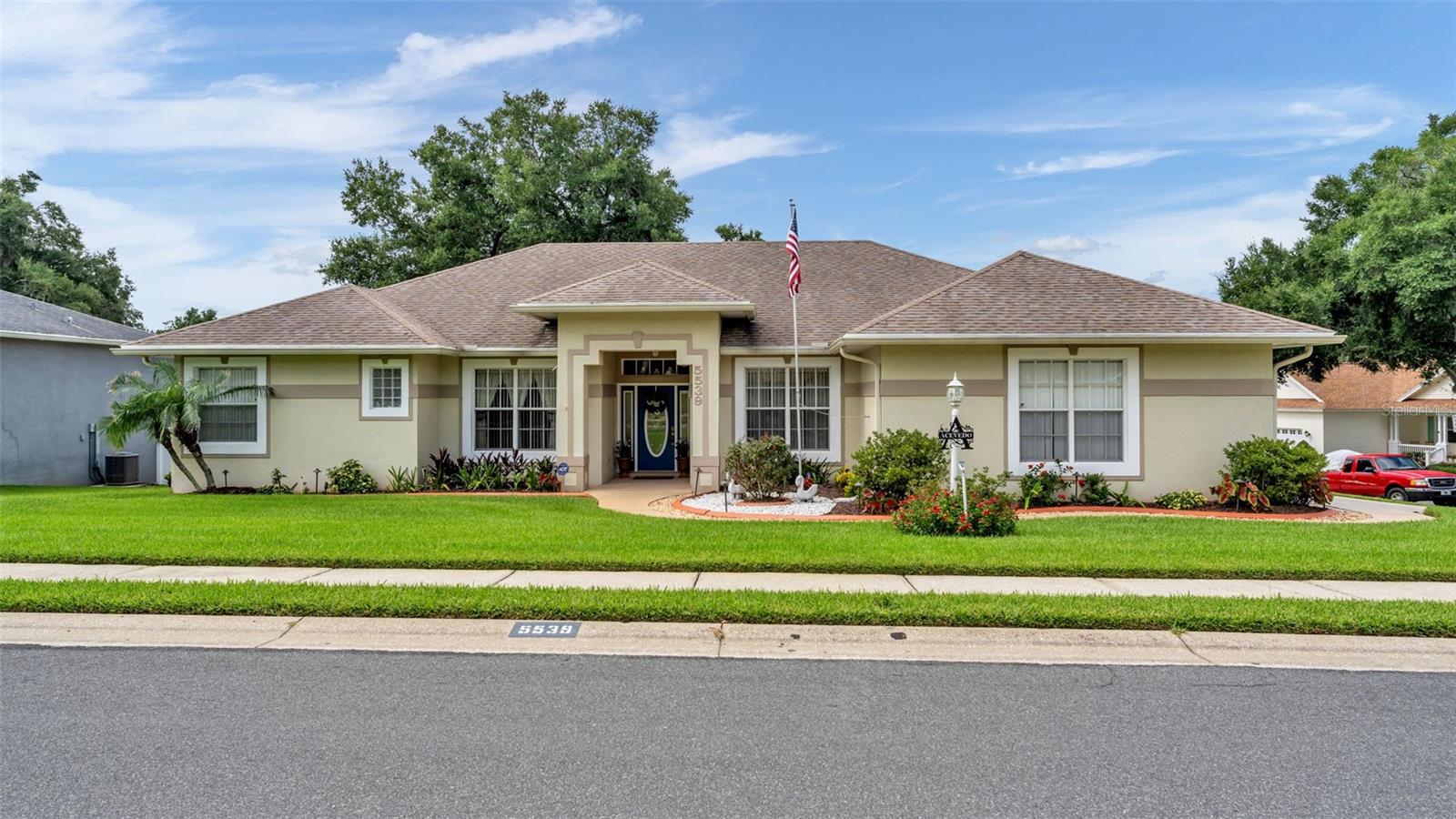 5539 Bloomfield Blvd Property Photo 1
