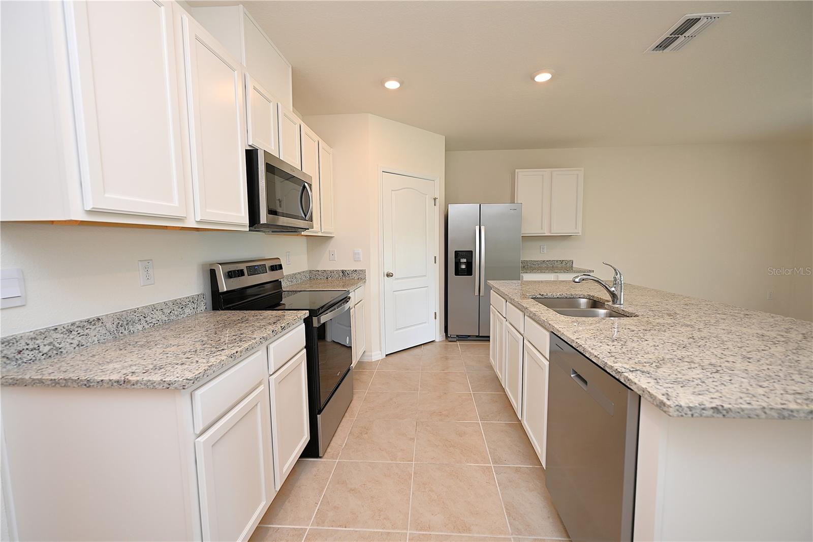 3457 Mystic Pond Loop Property Photo 6