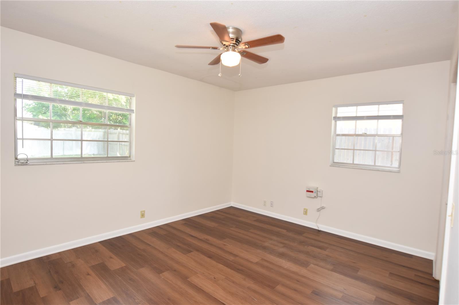 204 Chaucer Ln Property Photo 9