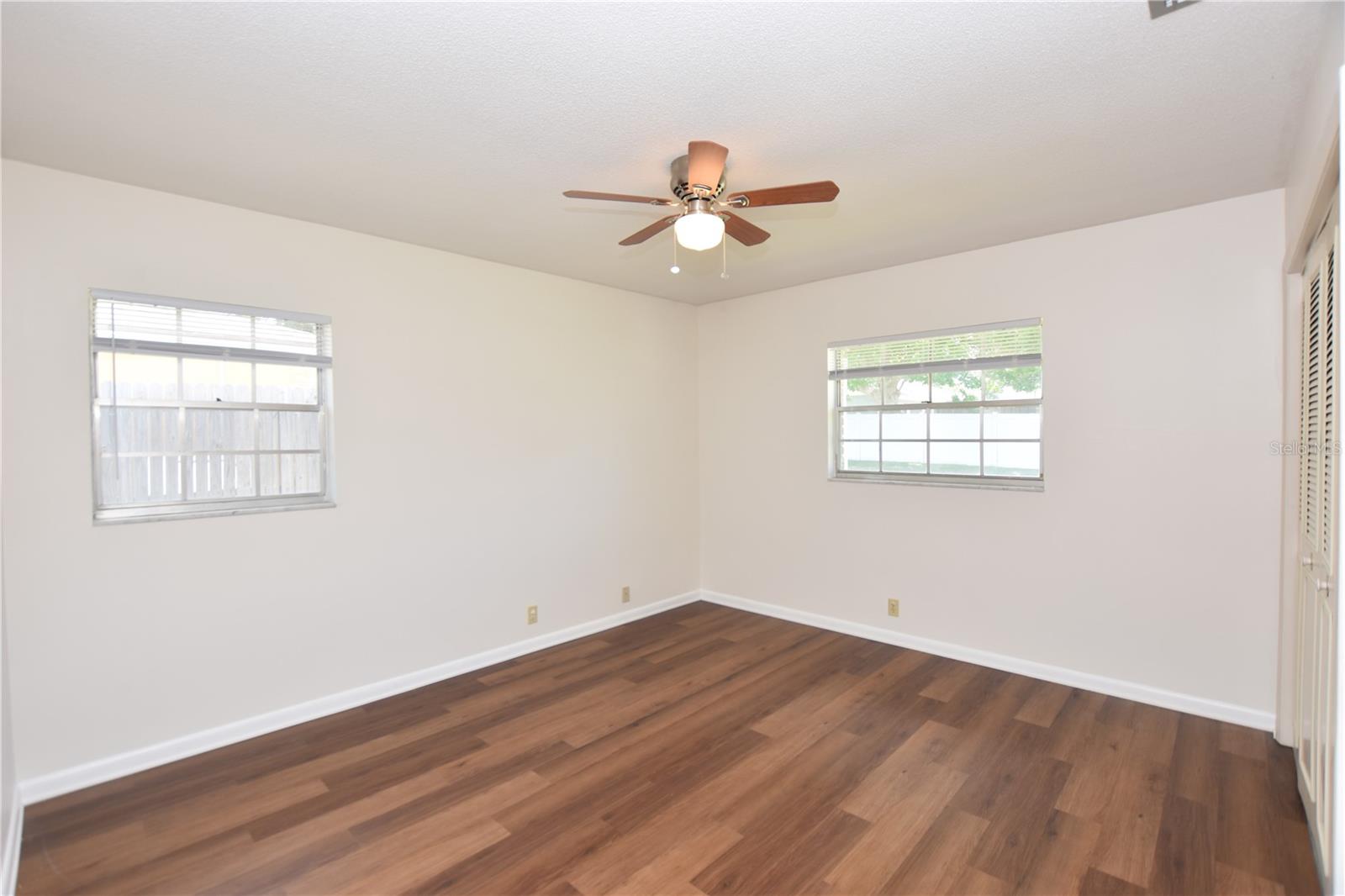 204 Chaucer Ln Property Photo 14