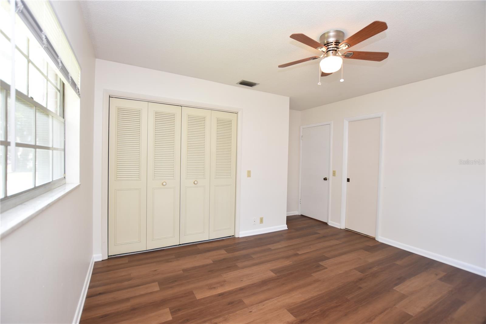 204 Chaucer Ln Property Photo 16