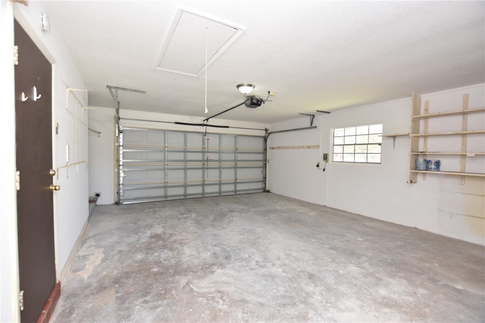 204 Chaucer Ln Property Photo 18