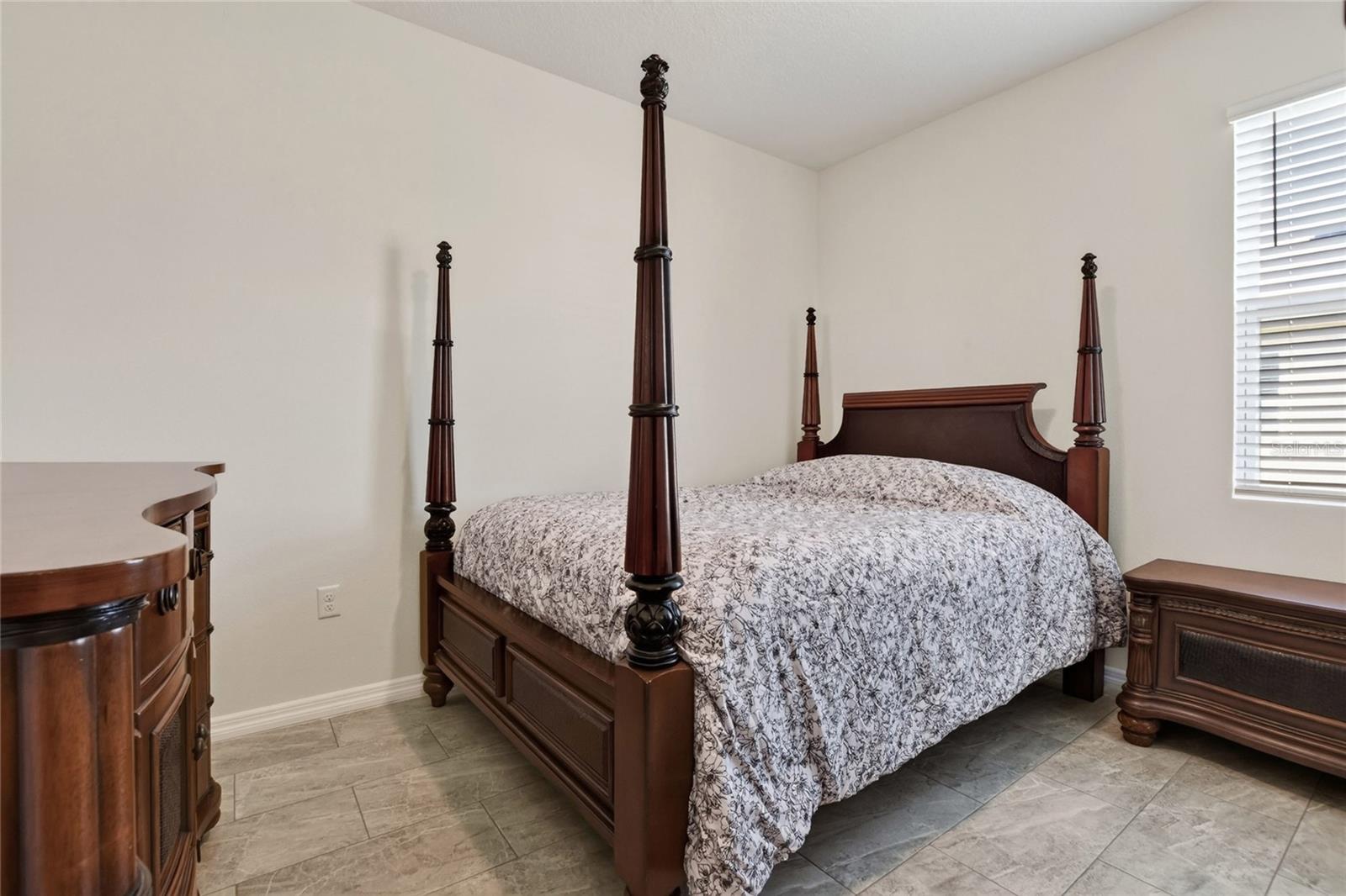 5852 Marsh Landing Dr Property Photo 28