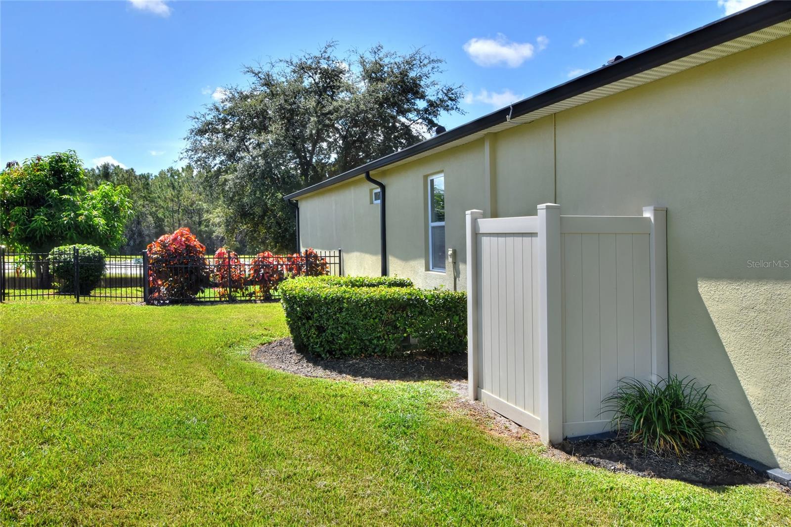 5852 Marsh Landing Dr Property Photo 44