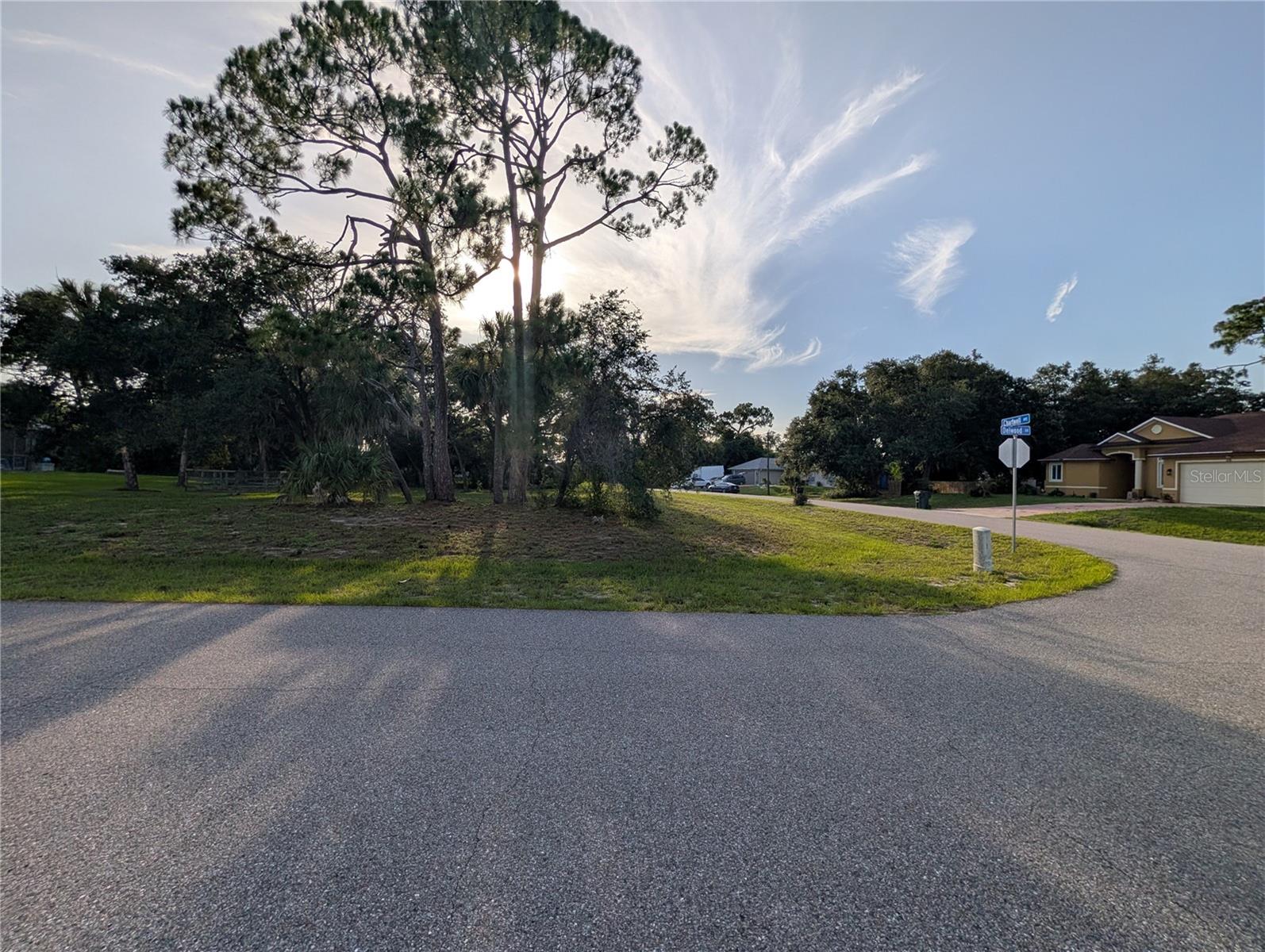 Delwood Dr Property Photo 5