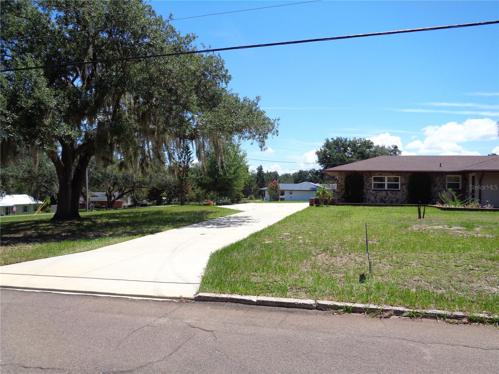 70 Catherine Ave Property Photo 2