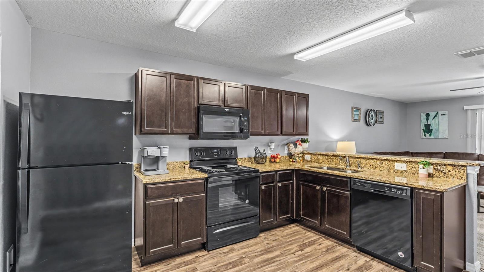 6302 Manitoba Dr Property Photo 10