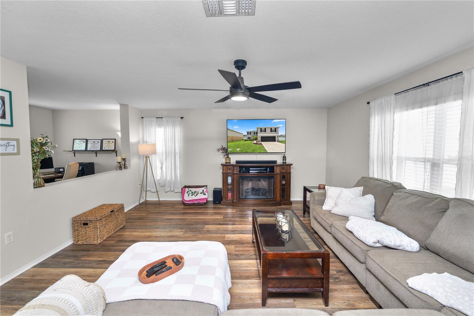 4188 Festival Pointe Blvd Property Photo 12