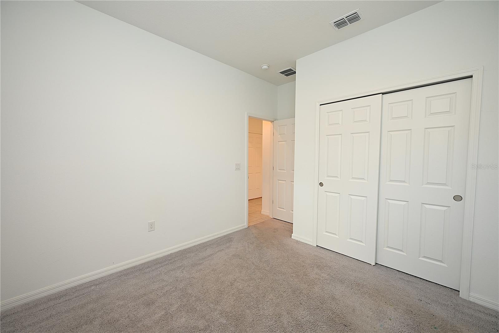 685 Crown Rose Dr Property Photo 29