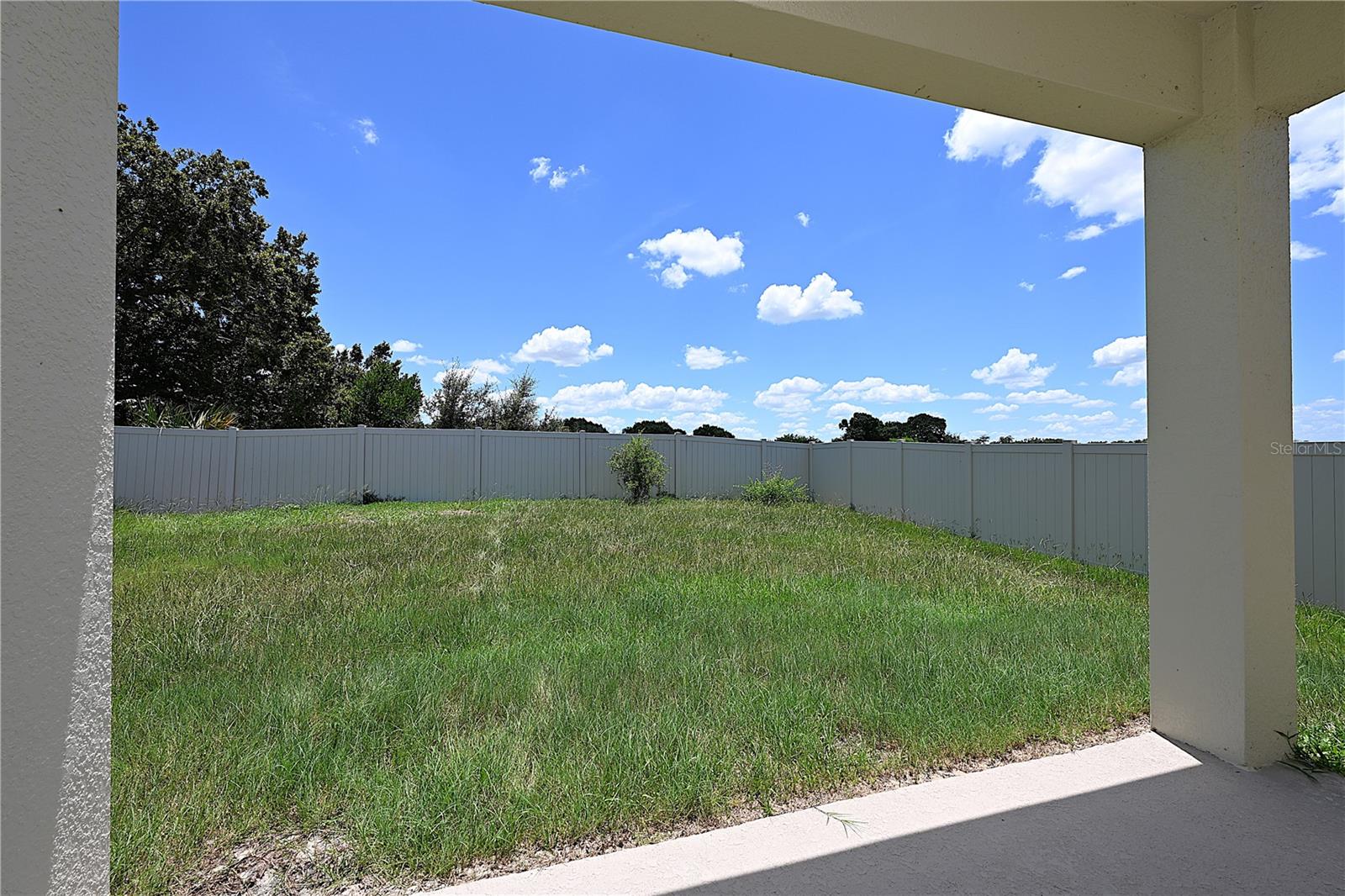 685 Crown Rose Dr Property Photo 32