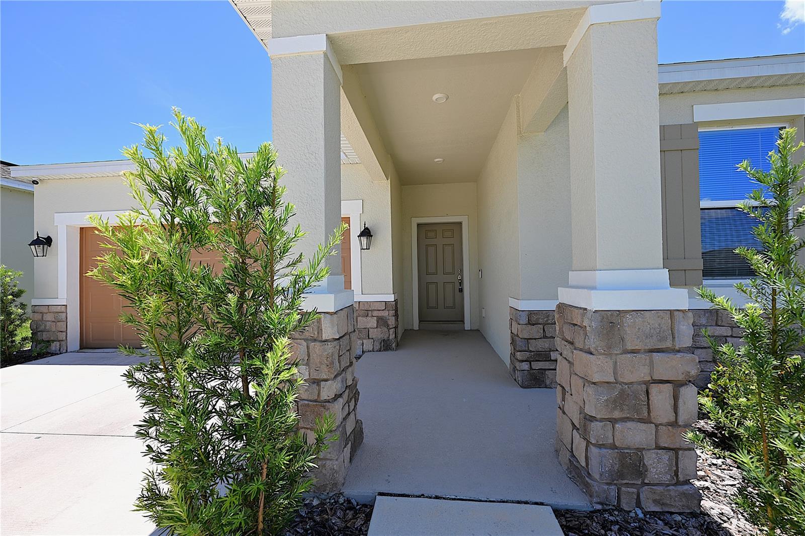 685 Crown Rose Dr Property Photo 36