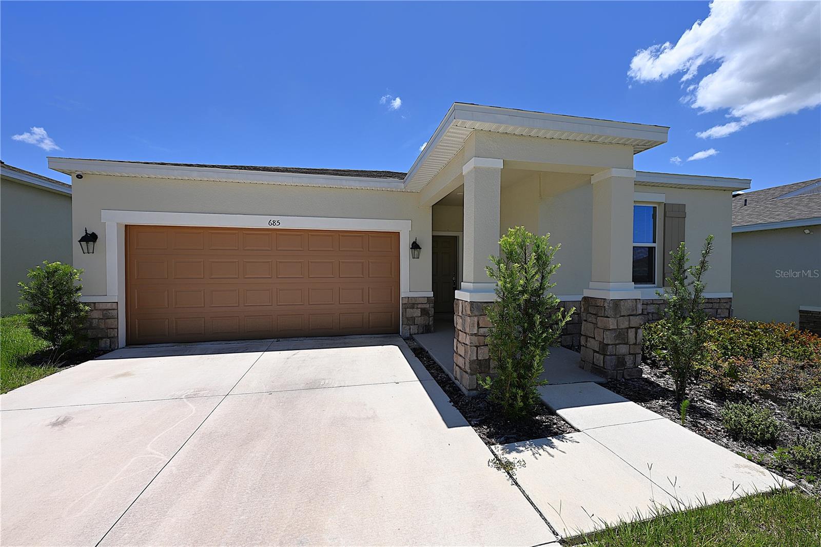 685 Crown Rose Dr Property Photo 37