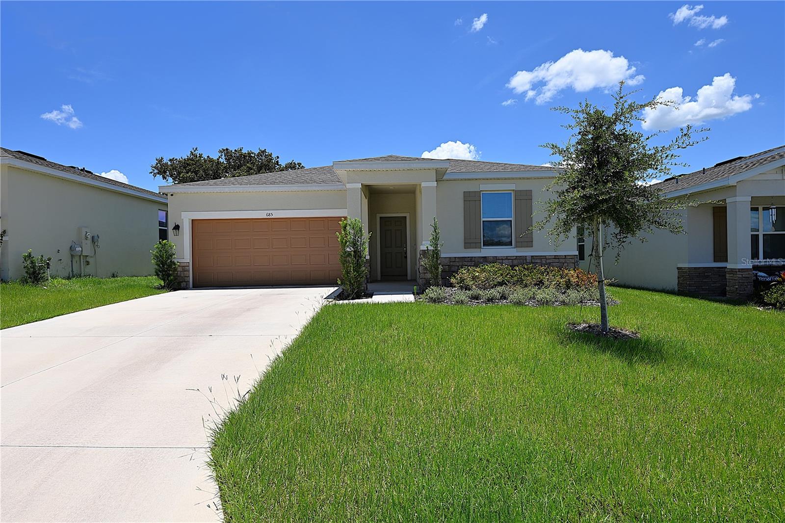 685 Crown Rose Dr Property Photo 38