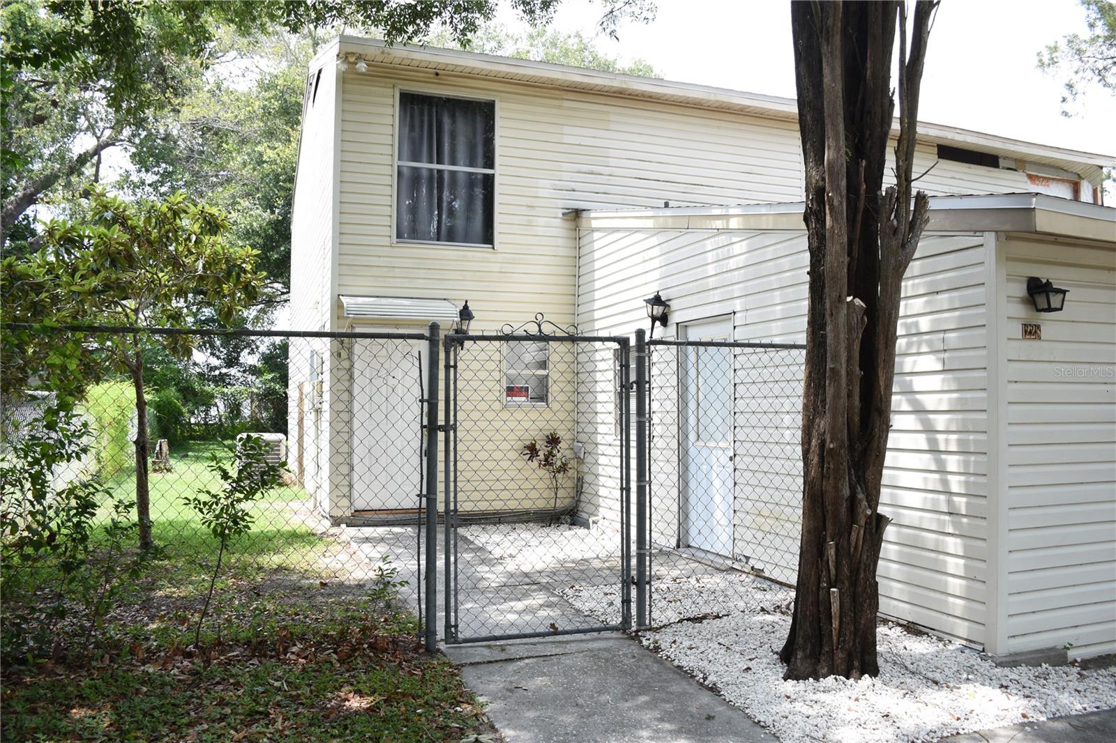1228 Golconda Rd Property Photo 2
