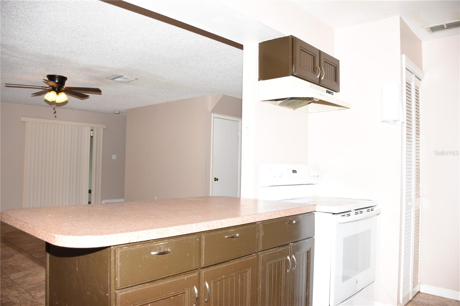 1228 Golconda Rd Property Photo 6