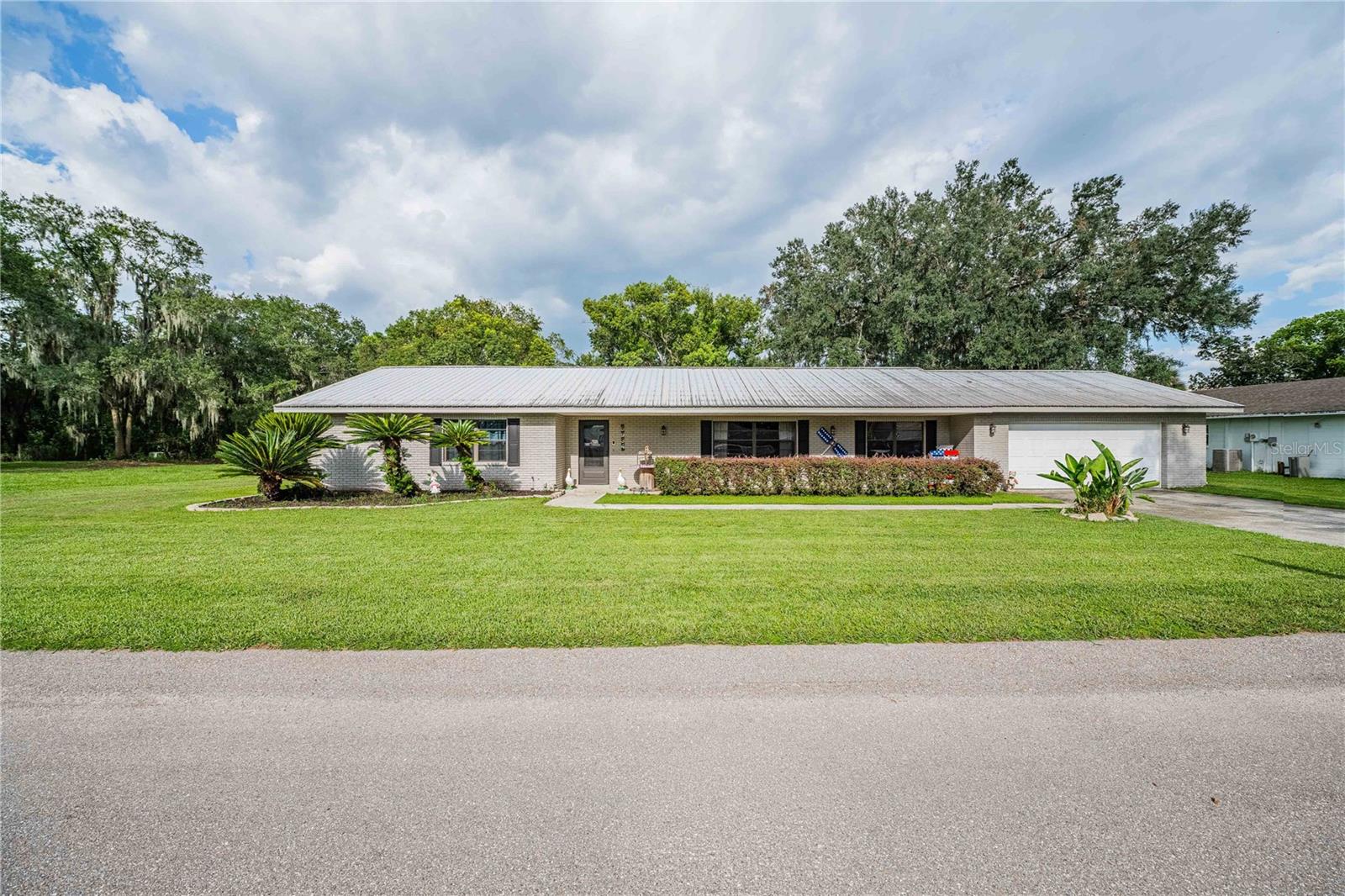 5934 Ridge Dr Property Photo 1
