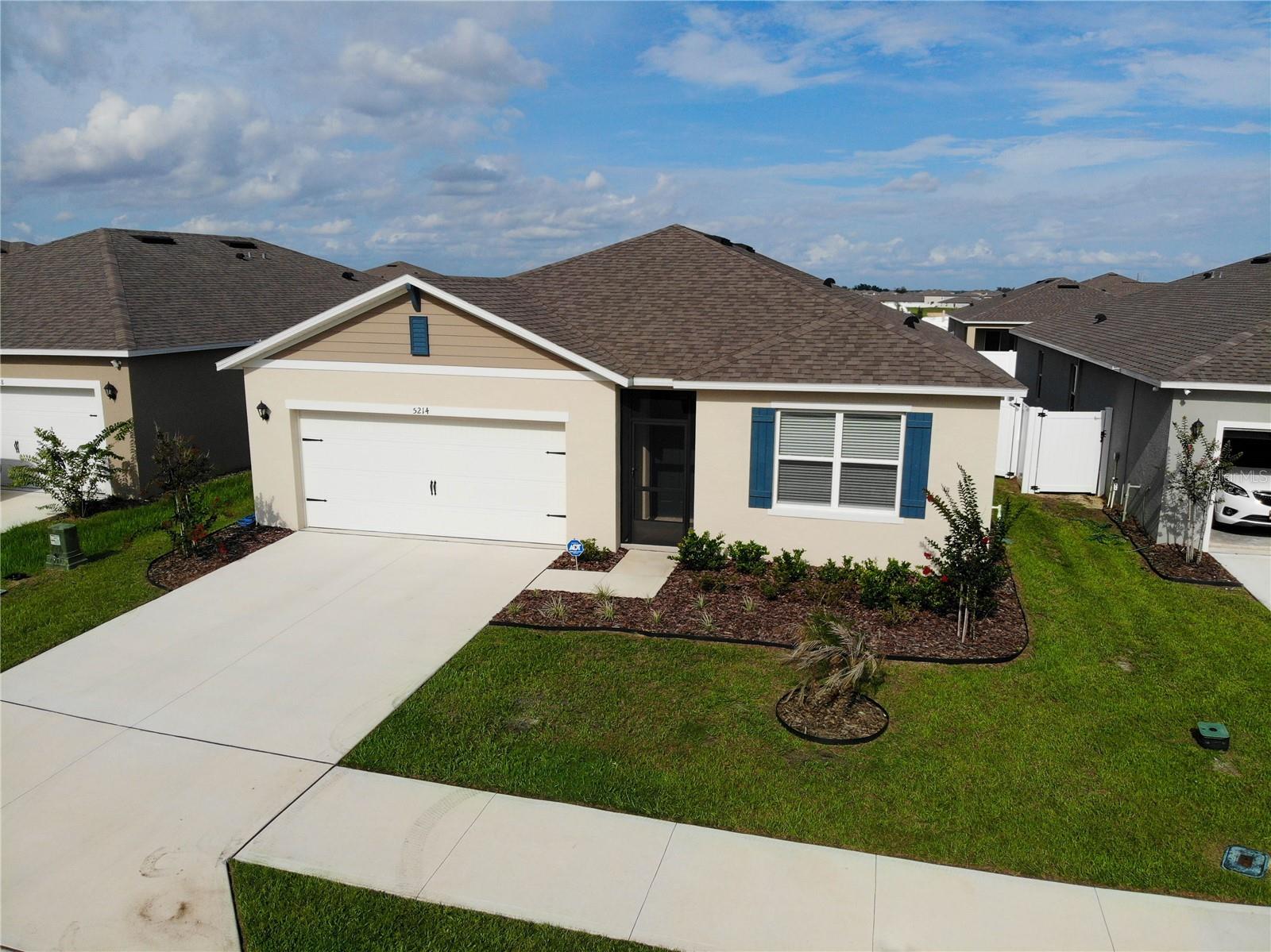 5214 Orchard Oriole Loop Property Photo 1