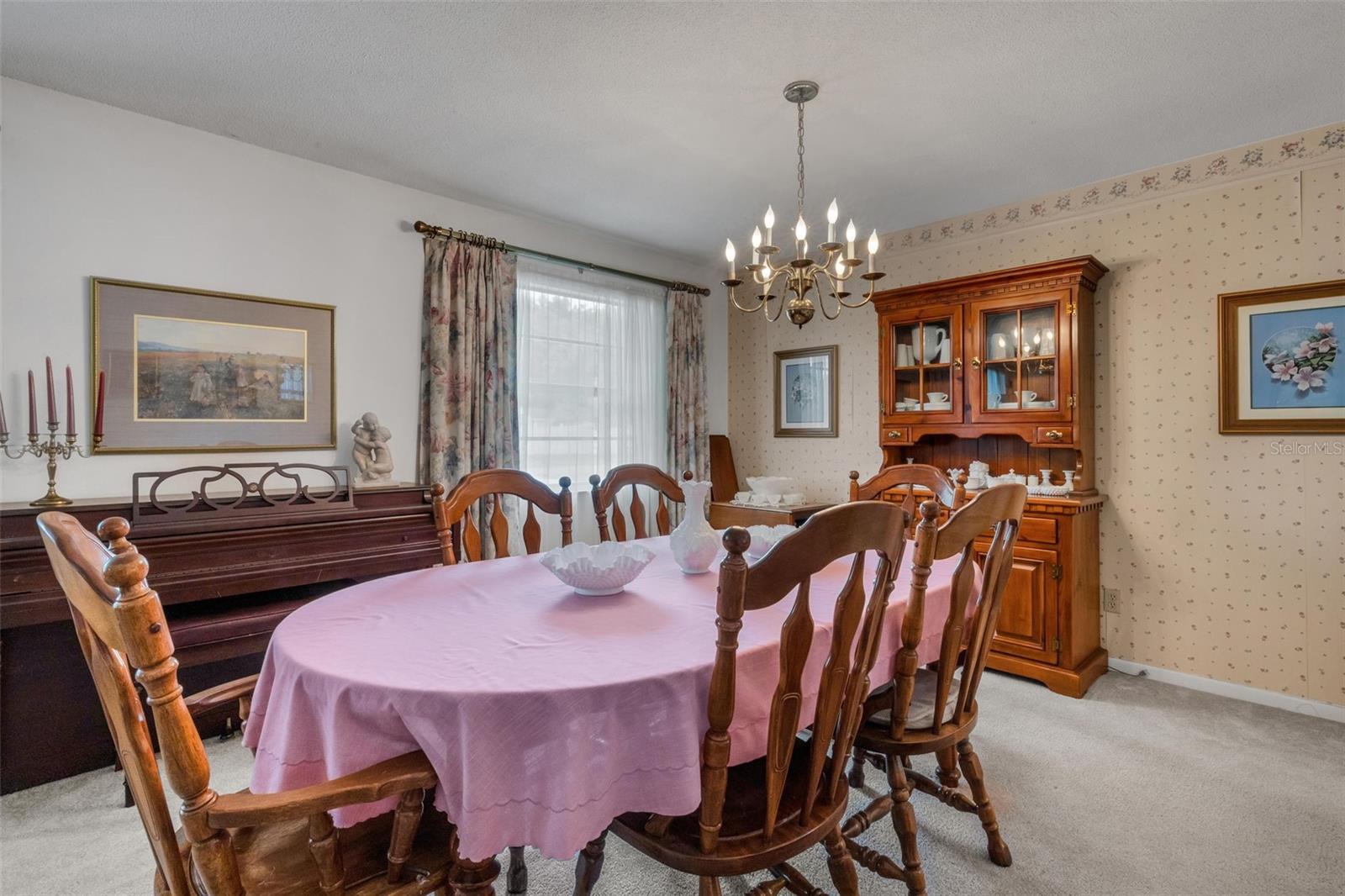 402 Aberdeen Ct N Property Photo 5