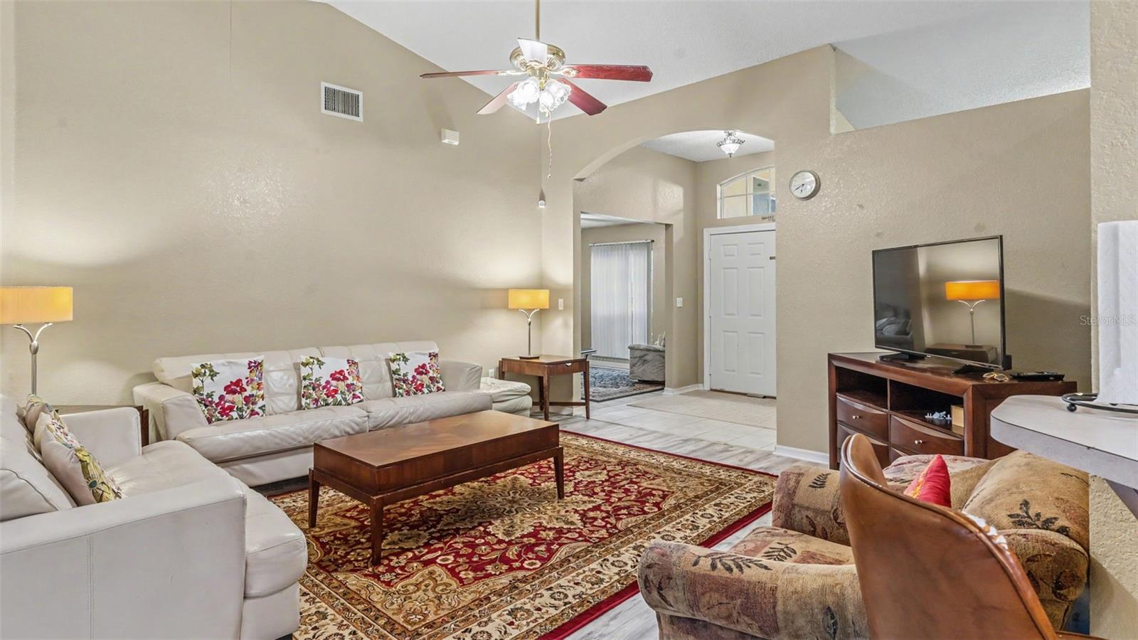 3549 Manor Loop Property Photo 9