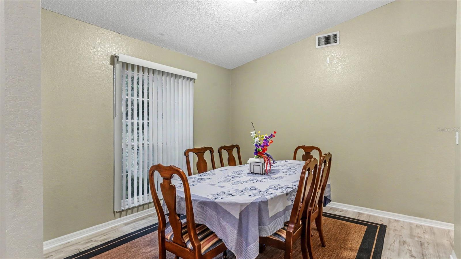 3549 Manor Loop Property Photo 11