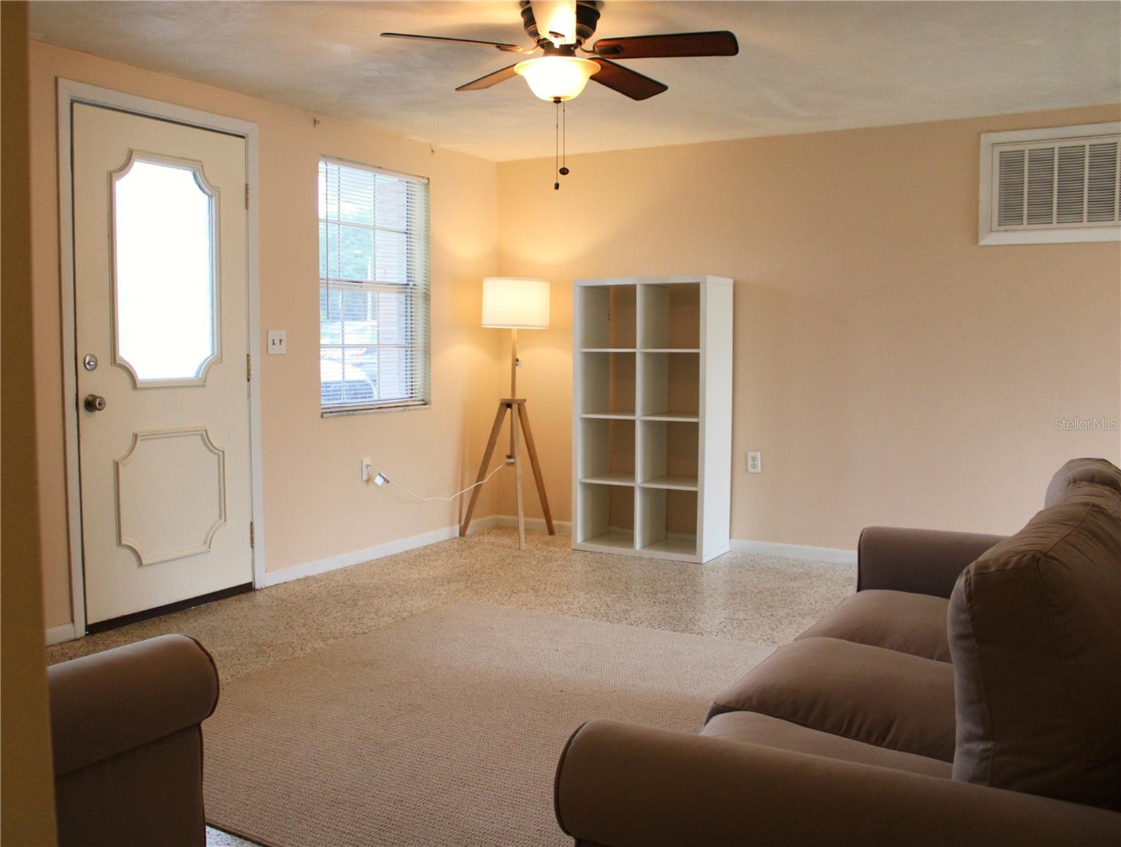 4619 Irene Loop Property Photo 4