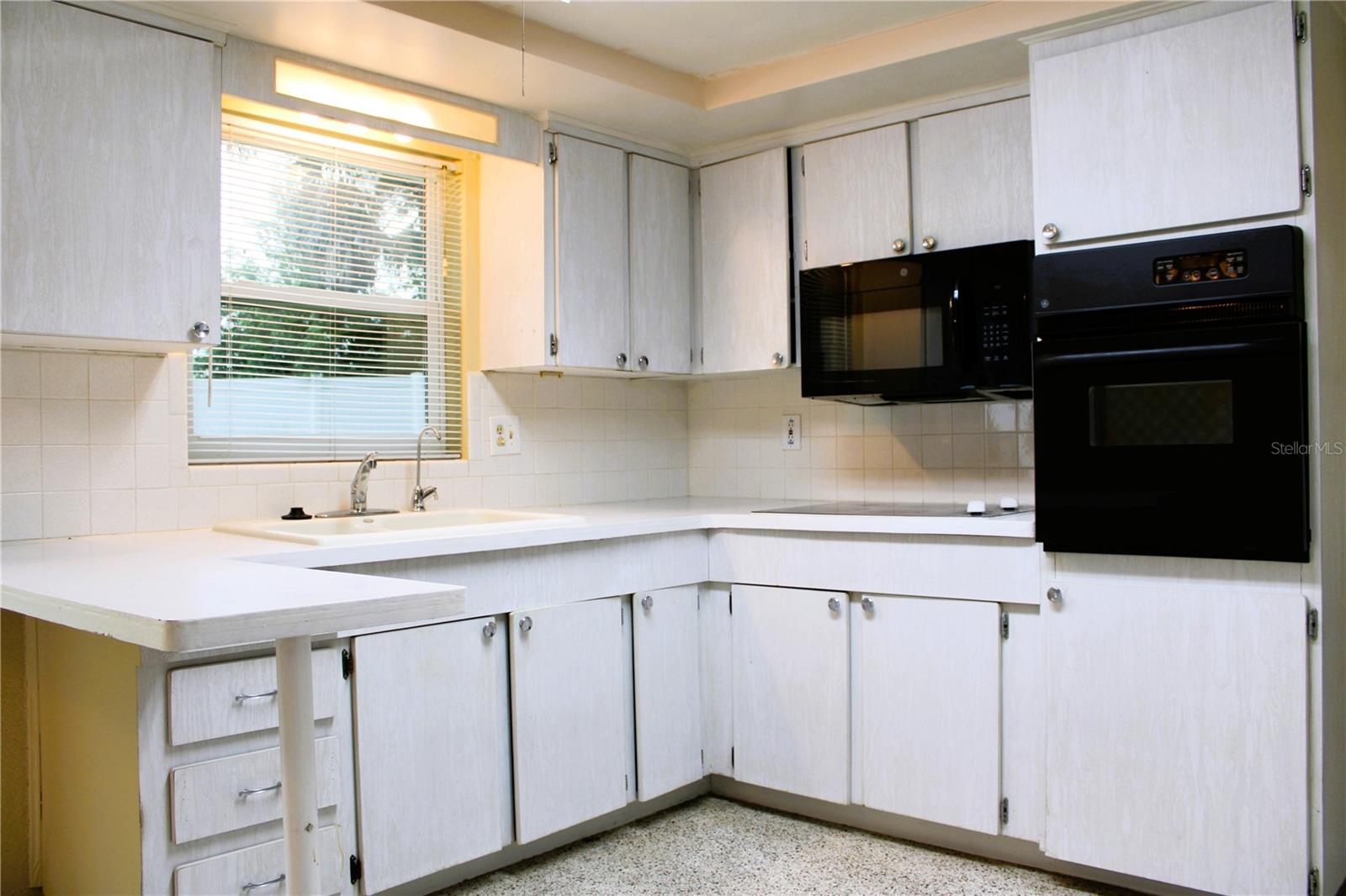 4619 Irene Loop Property Photo 10