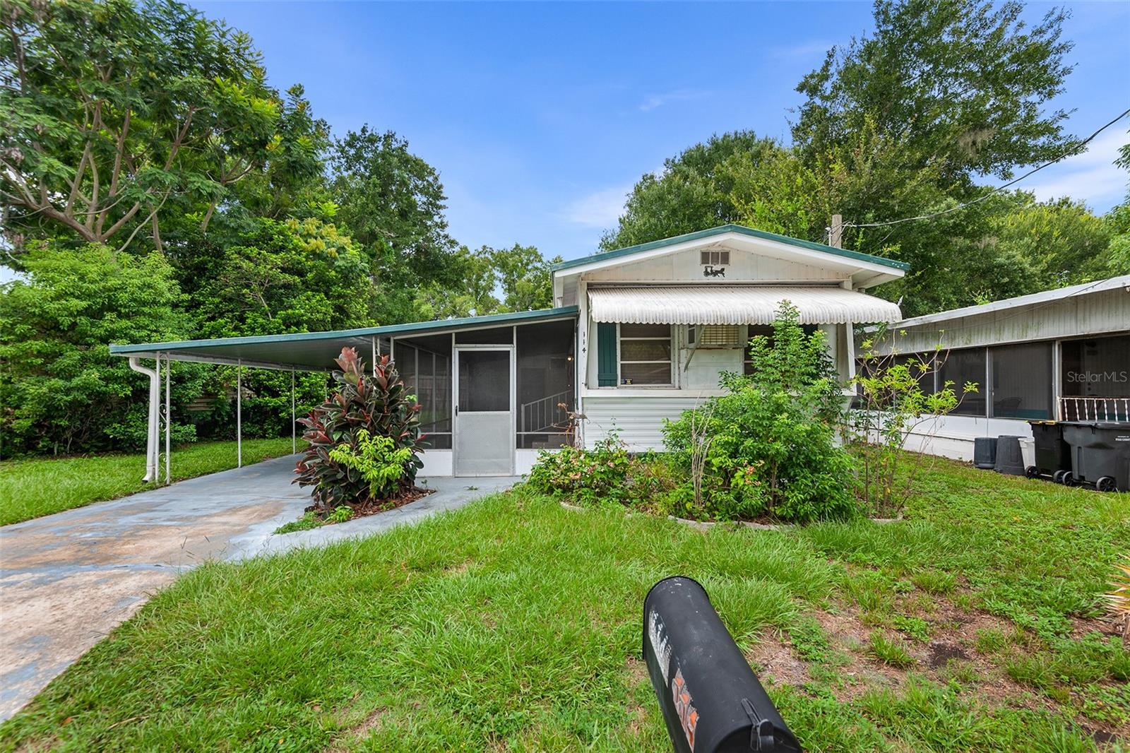 114 Lakeside Dr Property Photo 3