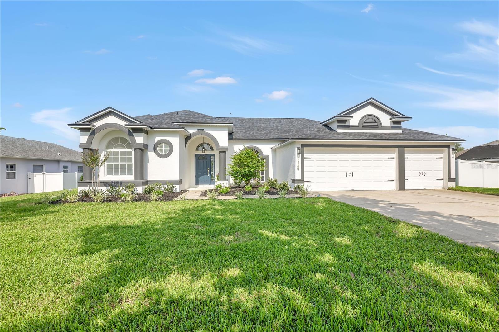 13149 Lakewind Dr Property Photo 2