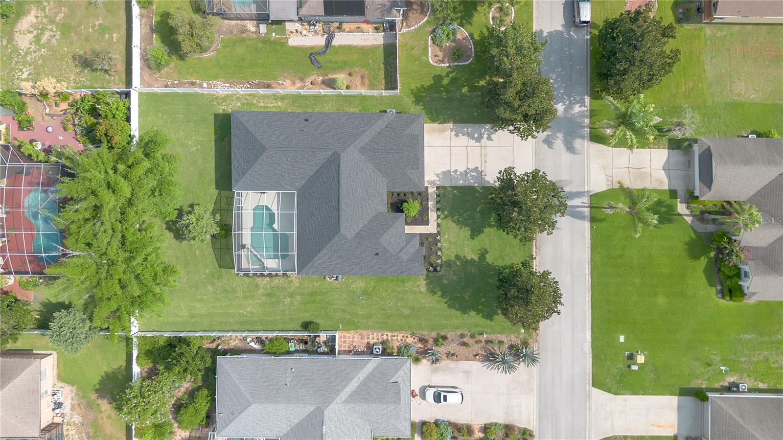 13149 Lakewind Dr Property Photo 5