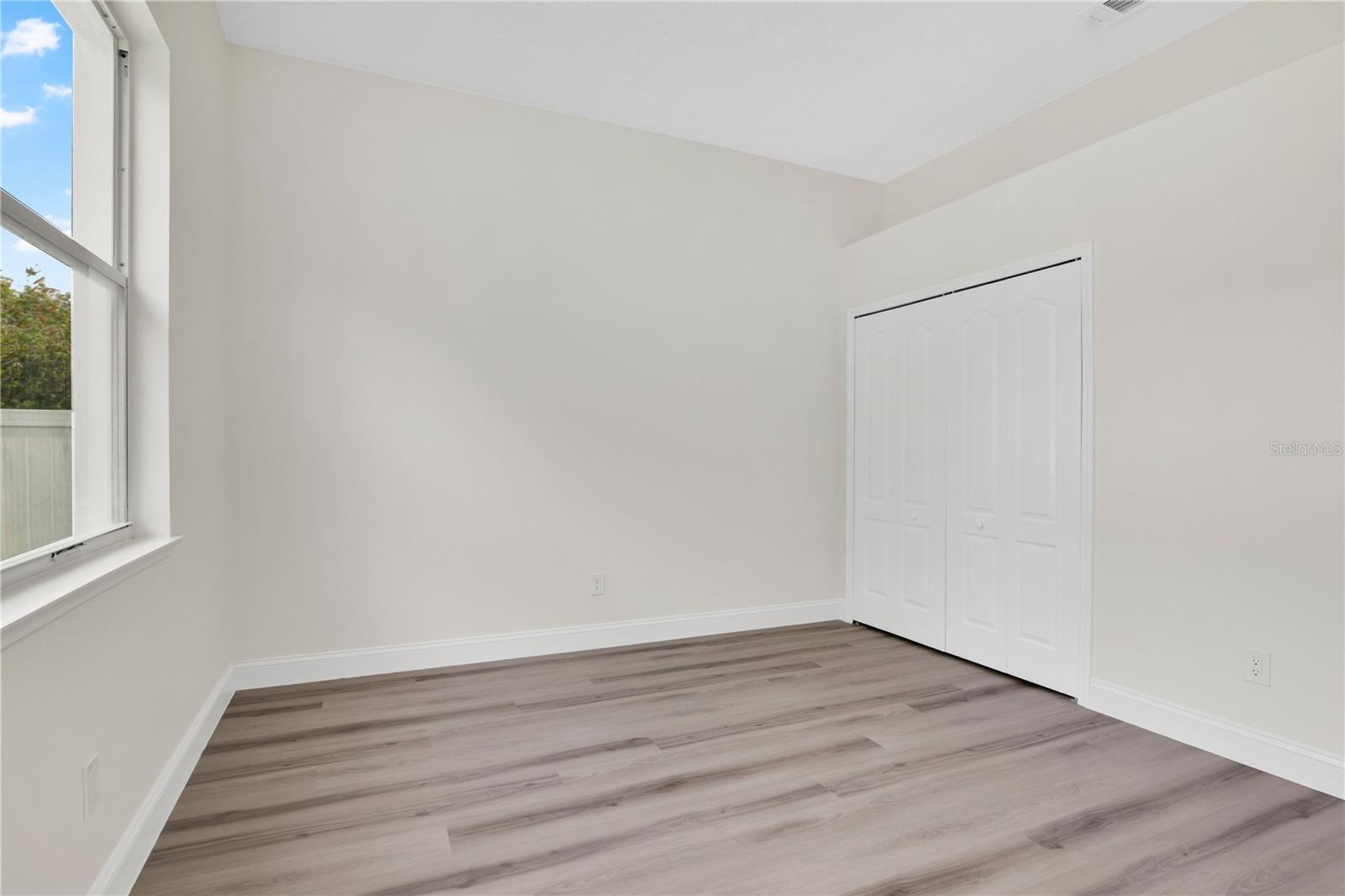 13149 Lakewind Dr Property Photo 30