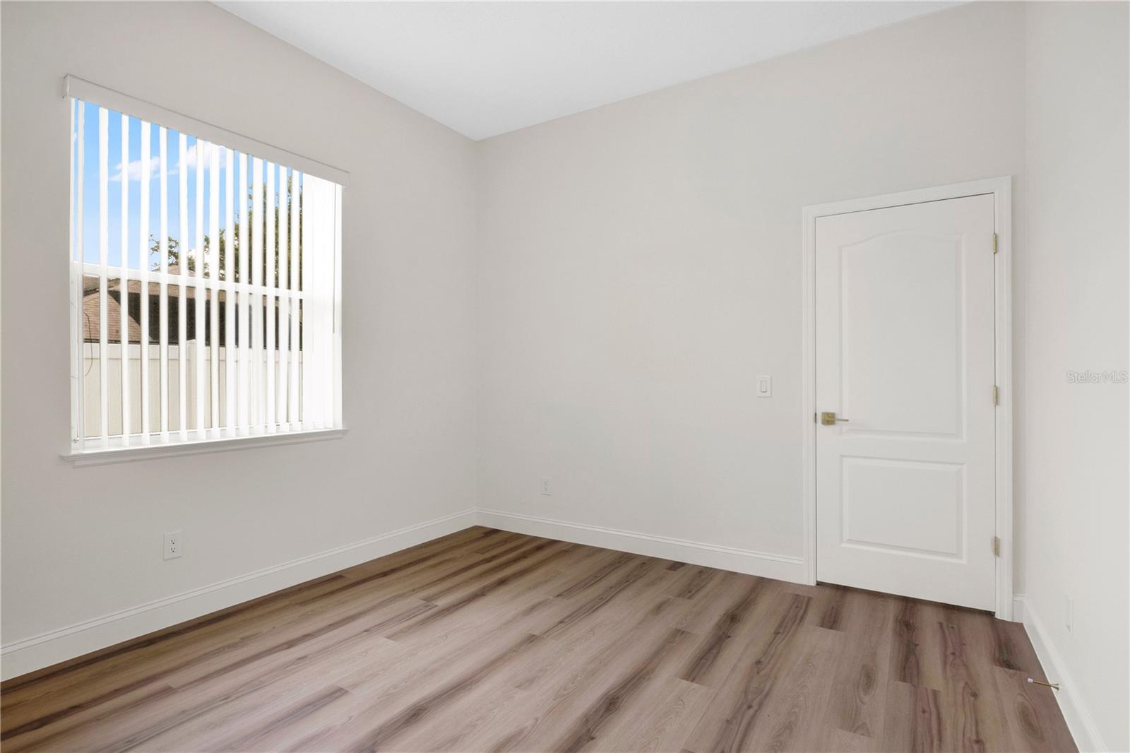 13149 Lakewind Dr Property Photo 41