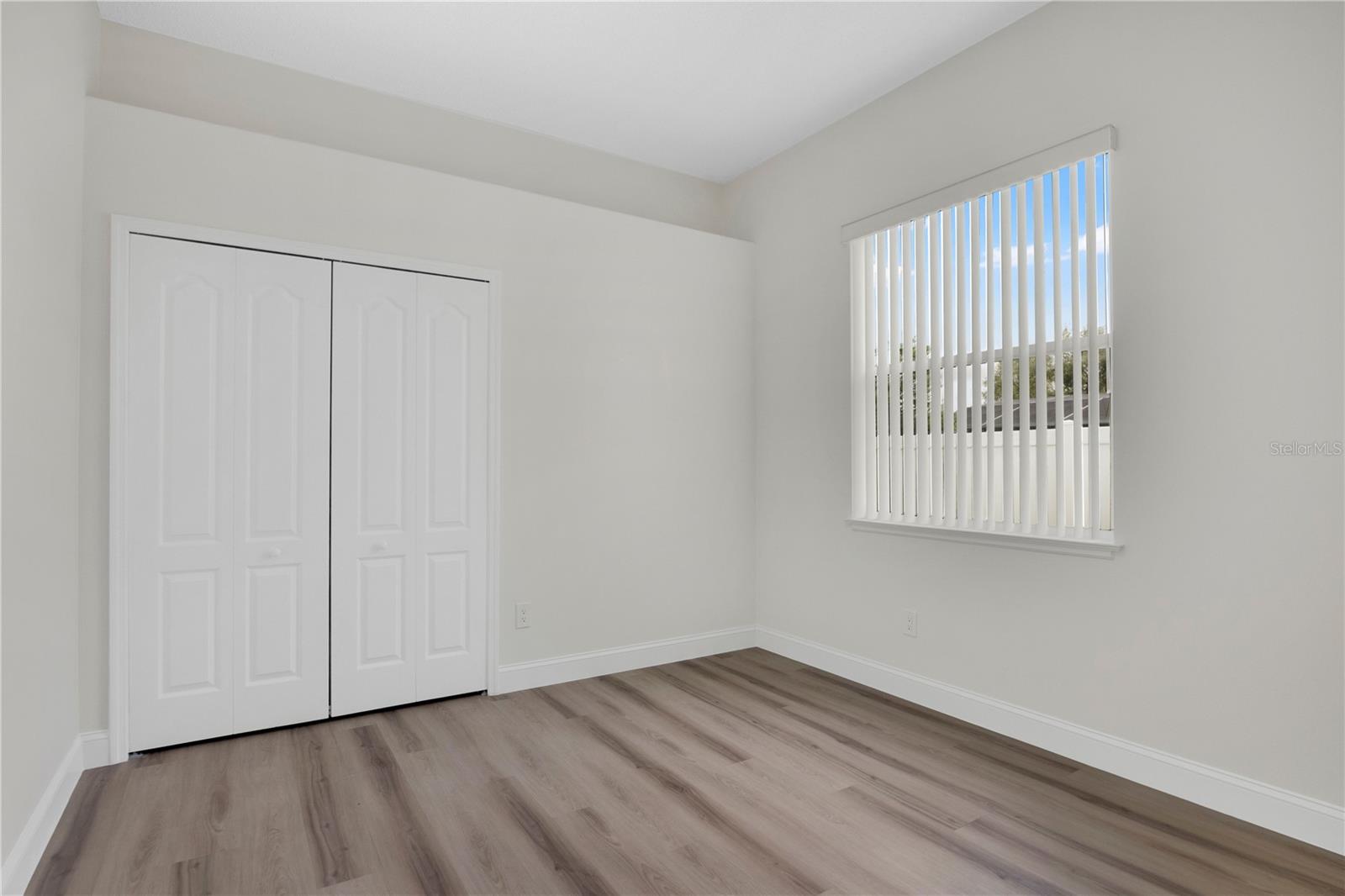 13149 Lakewind Dr Property Photo 42