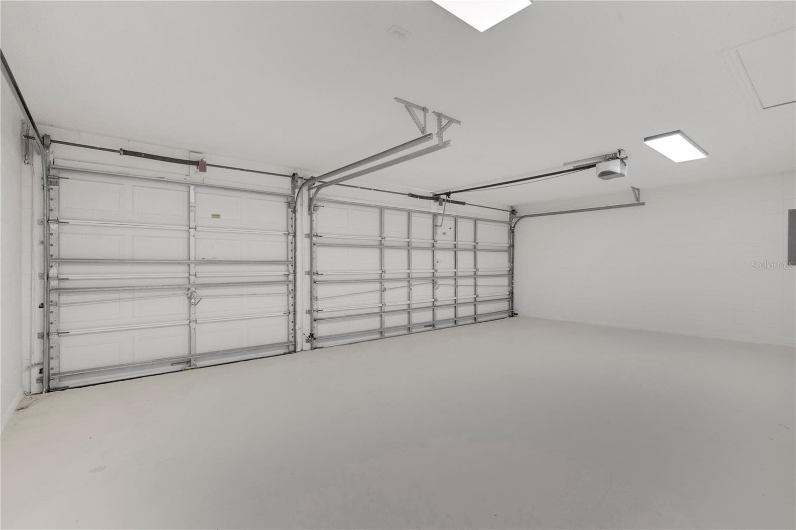 13149 Lakewind Dr Property Photo 45