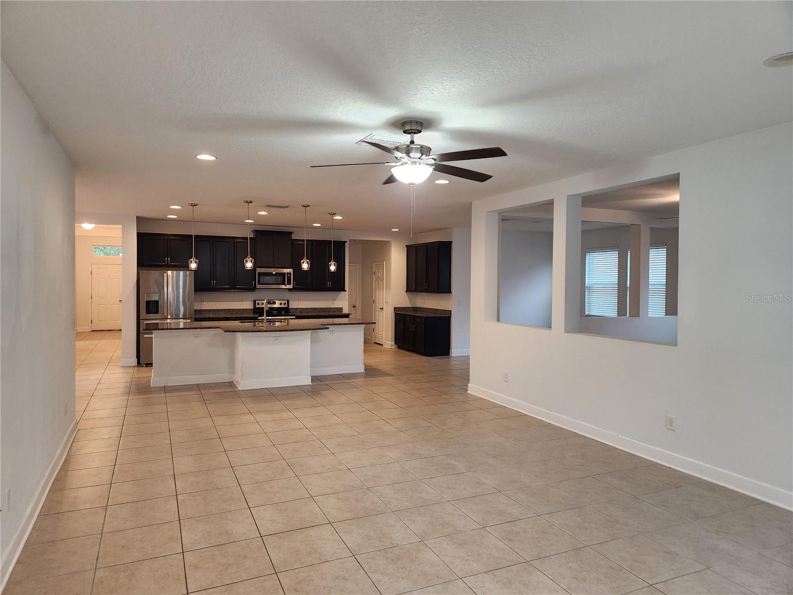 10457 Waterstone Dr Property Photo 9