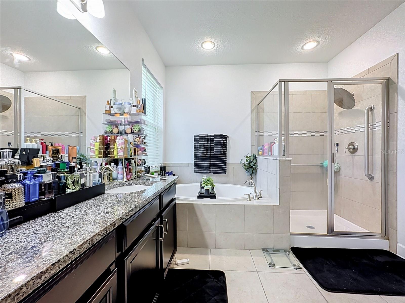 10457 Waterstone Dr Property Photo 13